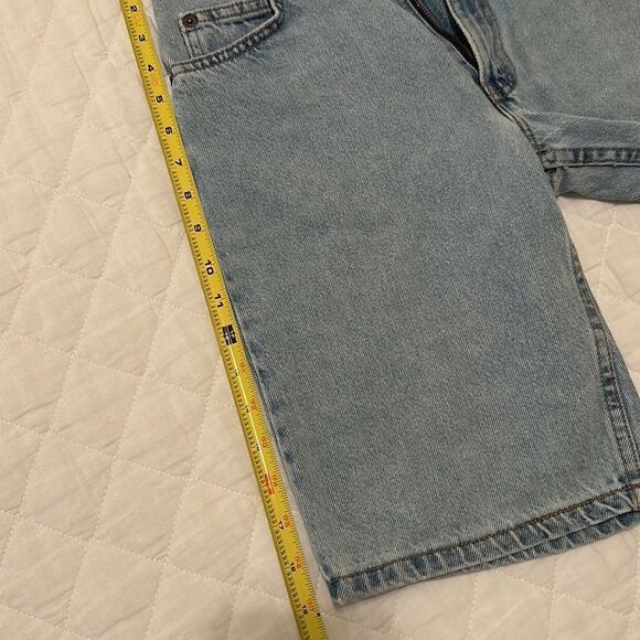 NWOT Levi’s Vintage High Waisted Denim Shorts 550 Student Relaxed Fit, Size W27 - Picture 15 of 16